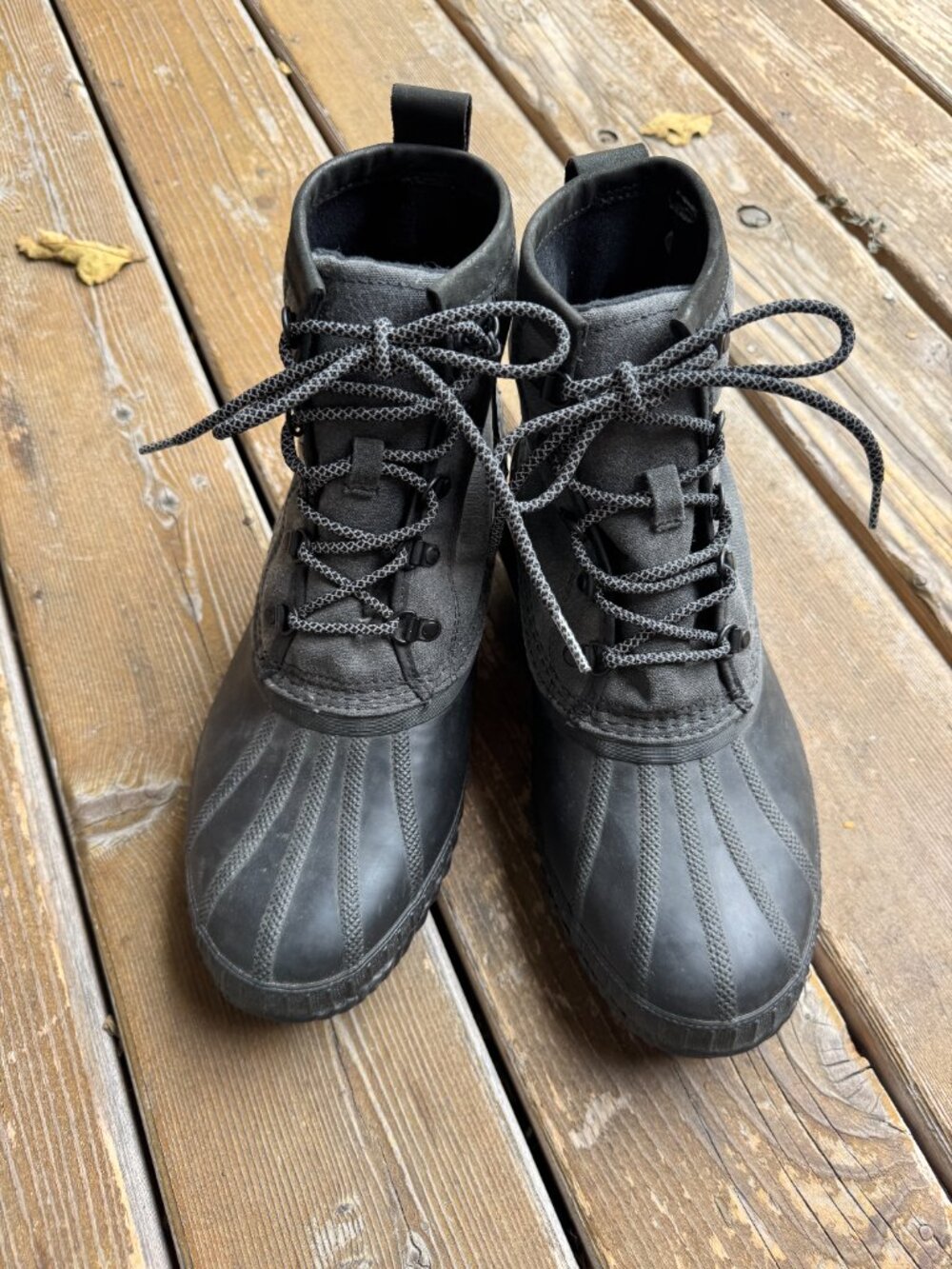 NWT SOREL Grey/Black Lace Up Waterproof Cheyanne II Boots in Men's 10.5